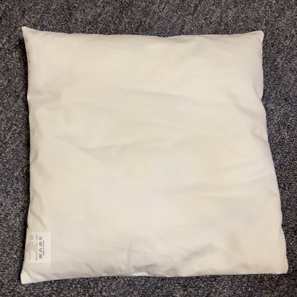 Dior Pillow - Picture 3 of 4